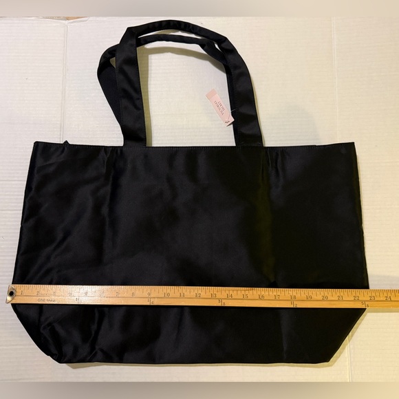 Victoria’s Secret Black Nylon Rhinestone Embellished Fashion Show 2025 Tote - Picture 4 of 8